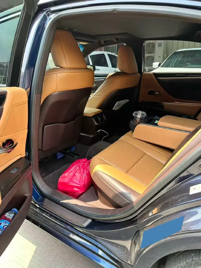 2018 Lexus ES 2.5L 178HP L4 E-CVT Hybrid,autocango,china used car exporter,china ev exporter,chinese used car exporter,chinese used ev exporter