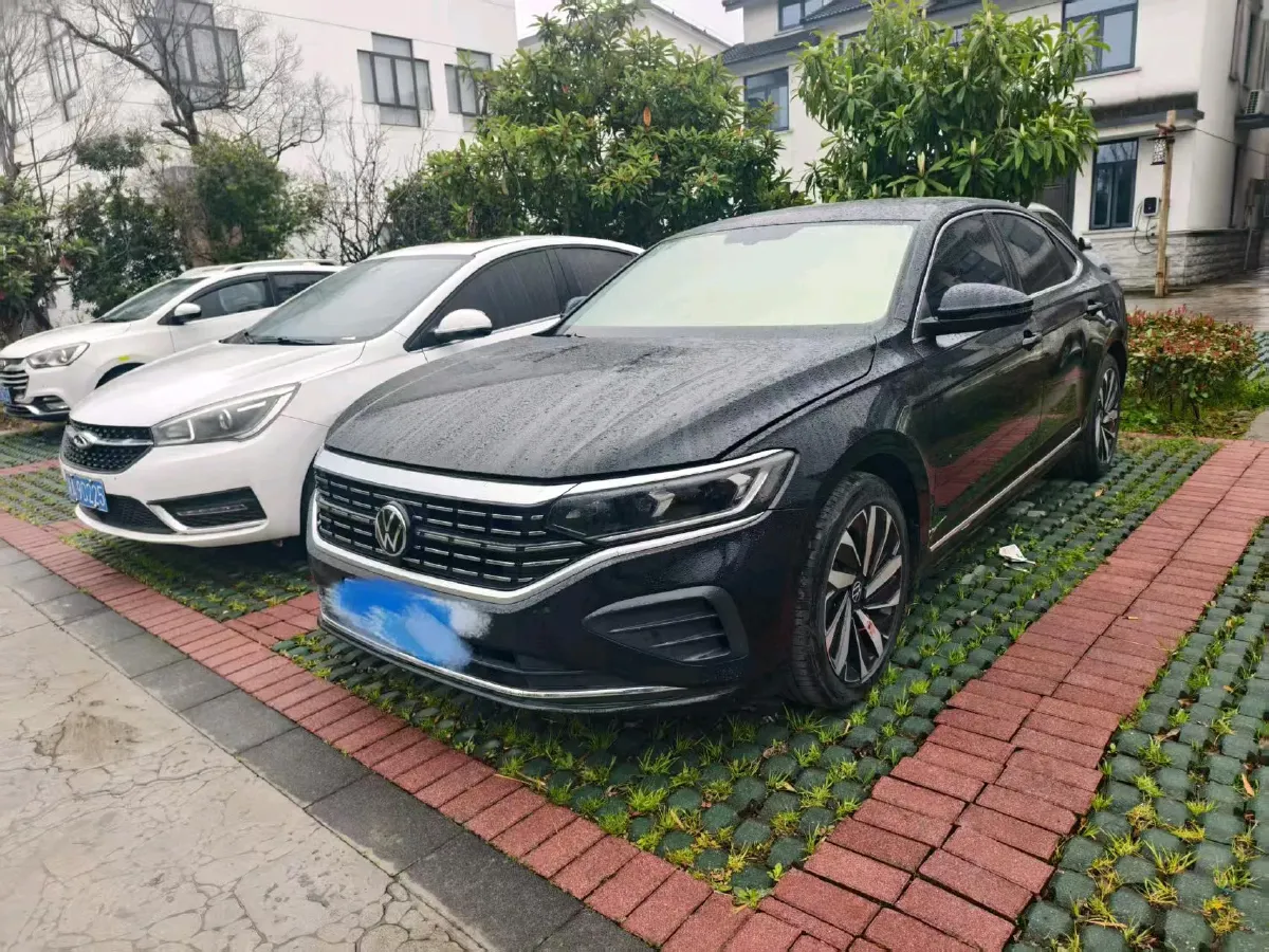 2025 Volkswagen Passat 2.0T 186HP L4 7DCT,autocango,china used car exporter,china ev exporter,chinese used car exporter,chinese used ev exporter
