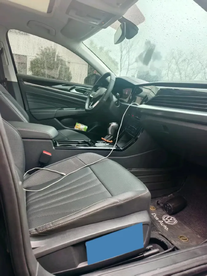 2025 Volkswagen Passat 2.0T 186HP L4 7DCT,autocango,china used car exporter,china ev exporter,chinese used car exporter,chinese used ev exporter