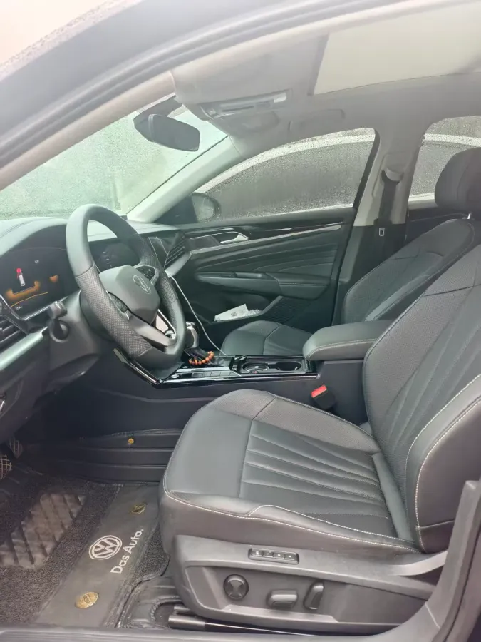 2025 Volkswagen Passat 2.0T 186HP L4 7DCT,autocango,china used car exporter,china ev exporter,chinese used car exporter,chinese used ev exporter