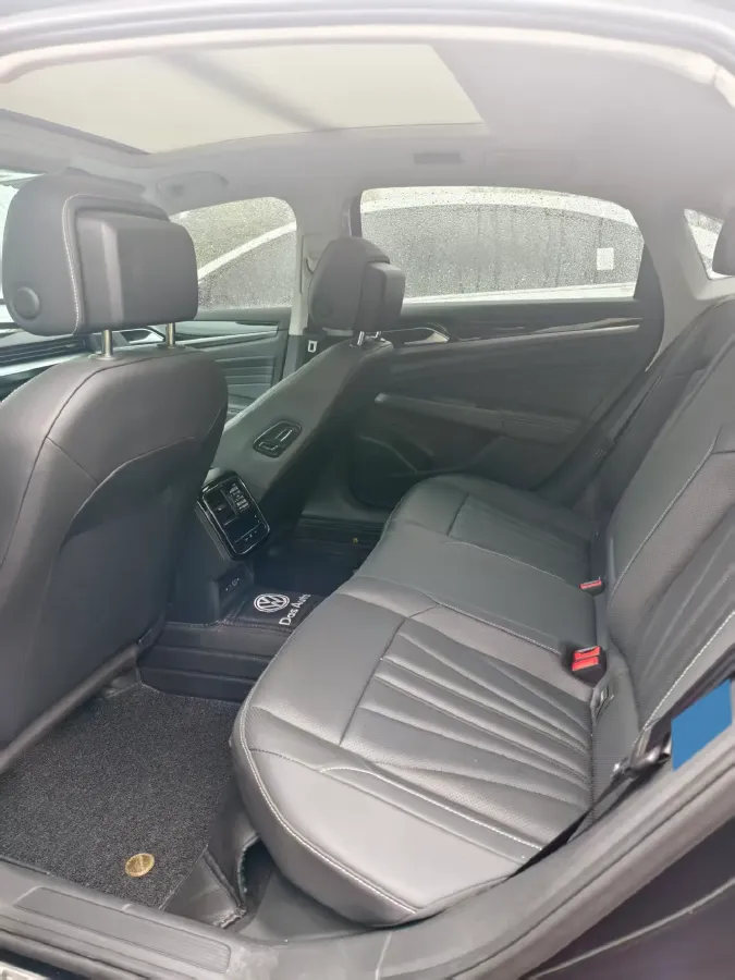 2025 Volkswagen Passat 2.0T 186HP L4 7DCT,autocango,china used car exporter,china ev exporter,chinese used car exporter,chinese used ev exporter