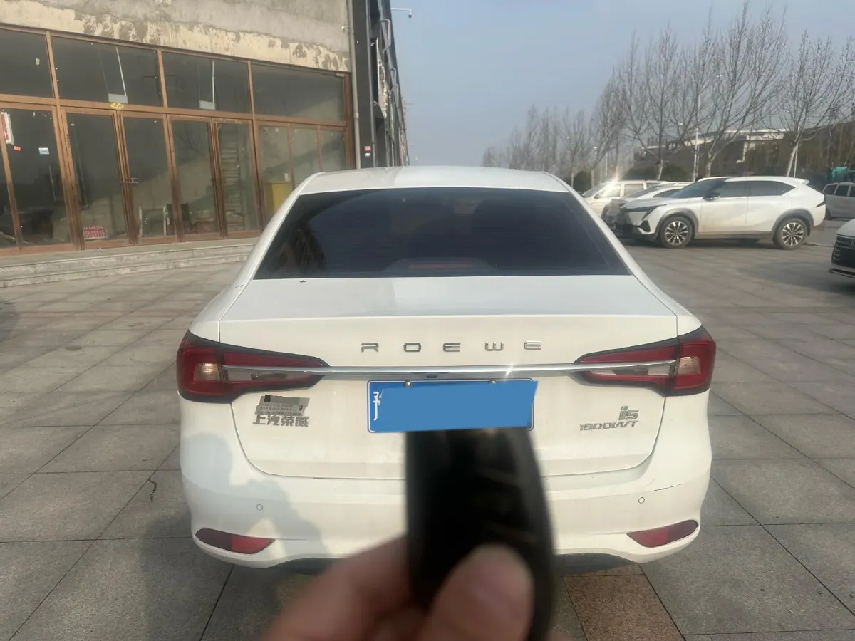 2020 Roewe i5 1.5L 120HP L4 CVT,autocango,china used car exporter,china ev exporter,chinese used car exporter,chinese used ev exporter