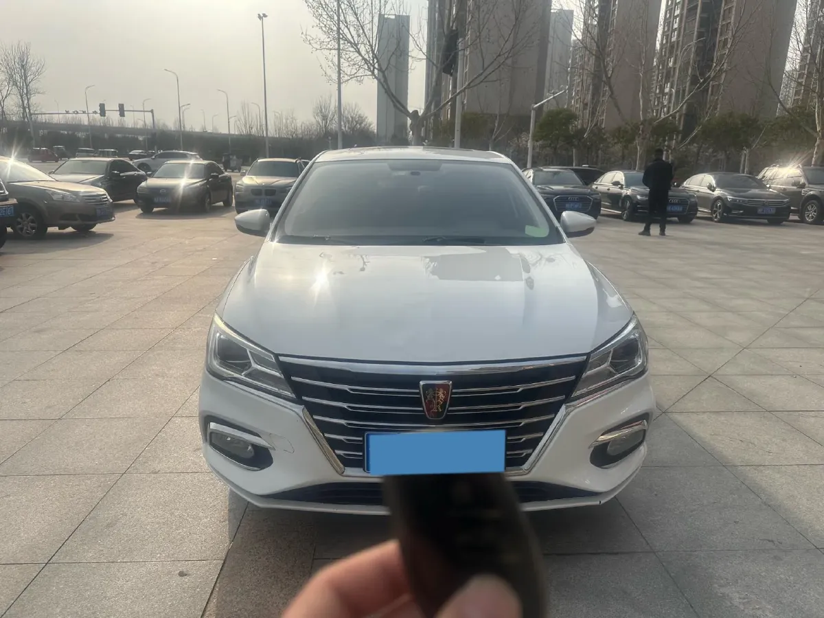 2020 Roewe i5 1.5L 120HP L4 CVT,autocango,china used car exporter,china ev exporter,chinese used car exporter,chinese used ev exporter