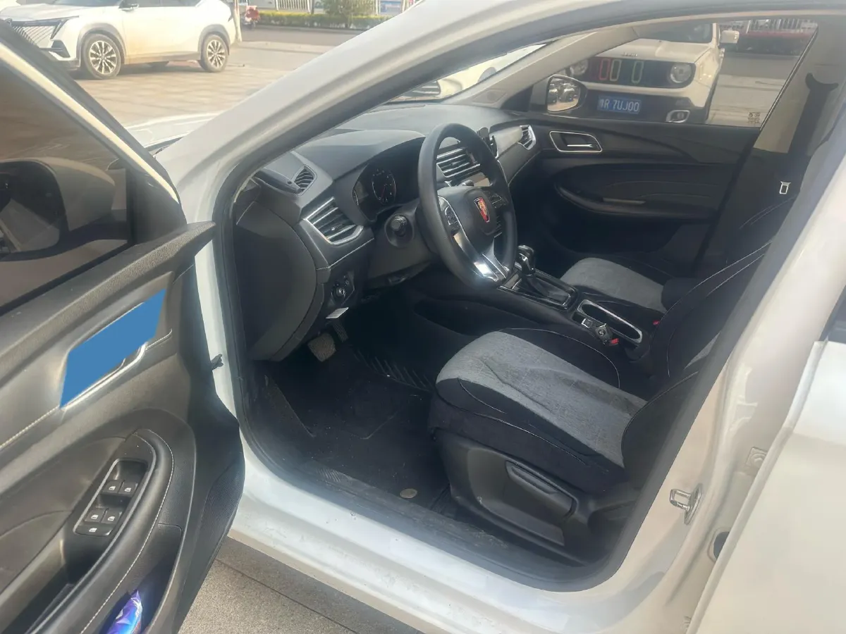 2020 Roewe i5 1.5L 120HP L4 CVT,autocango,china used car exporter,china ev exporter,chinese used car exporter,chinese used ev exporter