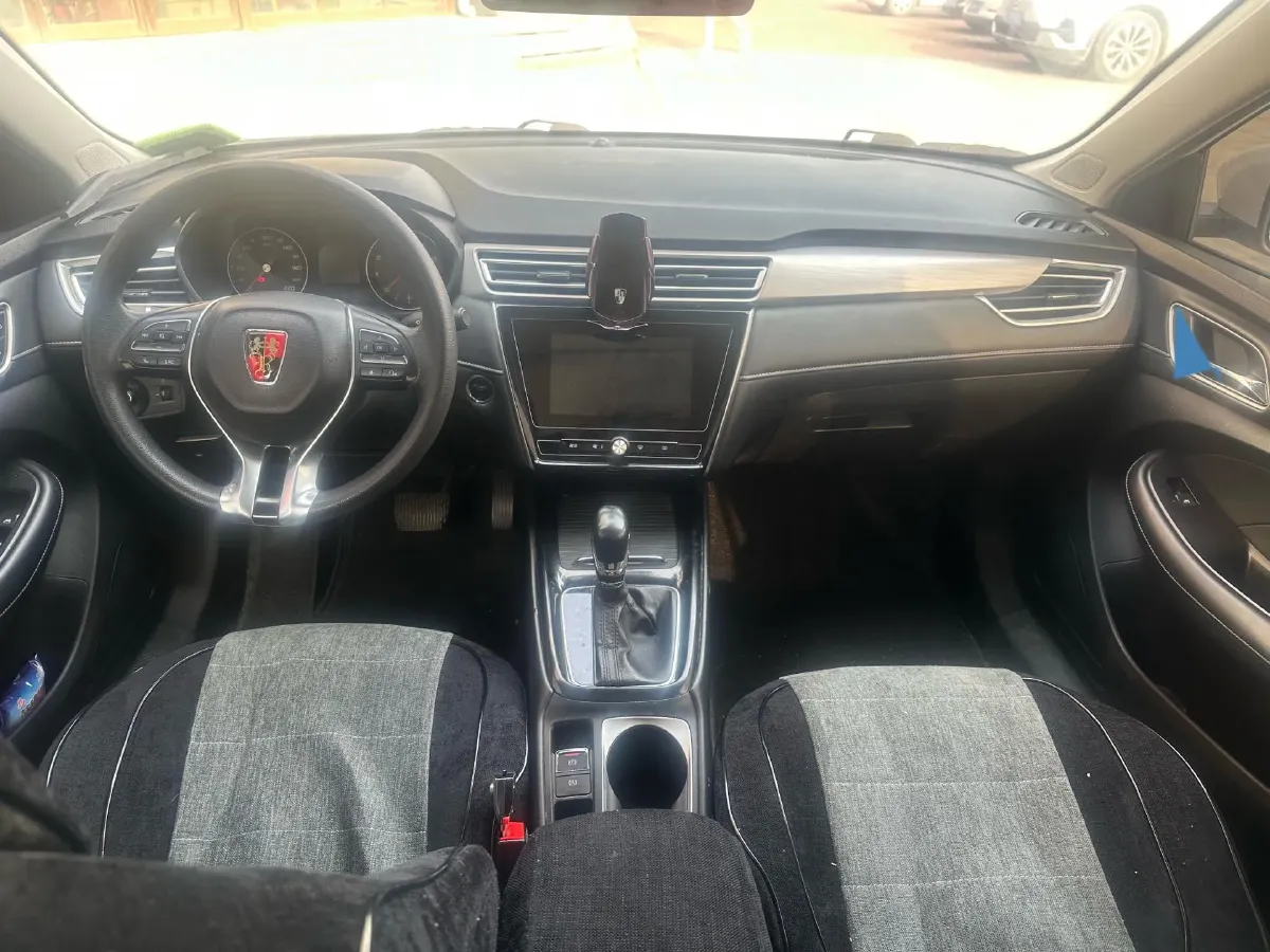 2020 Roewe i5 1.5L 120HP L4 CVT,autocango,china used car exporter,china ev exporter,chinese used car exporter,chinese used ev exporter