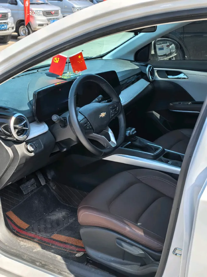 2023 Chevrolet Monza 1.5L 113HP L4 6DCT,autocango,china used car exporter,china ev exporter,chinese used car exporter,chinese used ev exporter