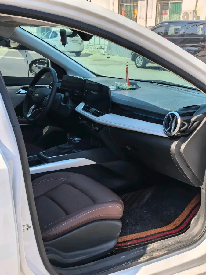 2023 Chevrolet Monza 1.5L 113HP L4 6DCT,autocango,china used car exporter,china ev exporter,chinese used car exporter,chinese used ev exporter