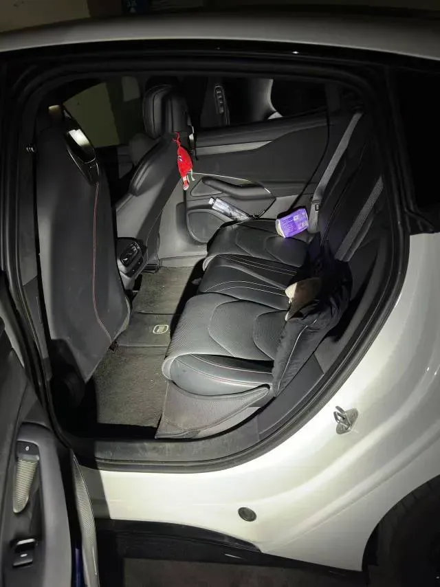 2024 MI SU7 BEV 101KWH,autocango,china used car exporter,china ev exporter,chinese used car exporter,chinese used ev exporter