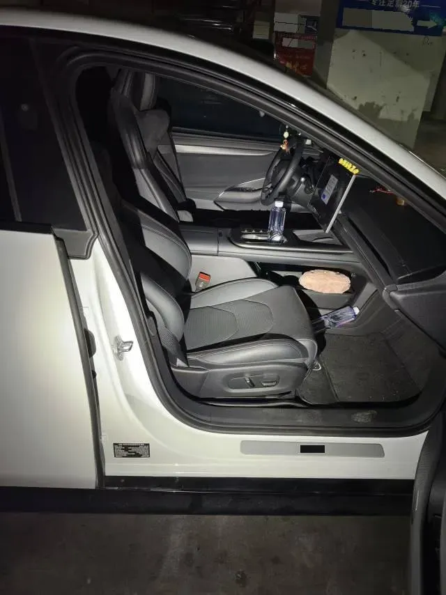 2024 MI SU7 BEV 101KWH,autocango,china used car exporter,china ev exporter,chinese used car exporter,chinese used ev exporter