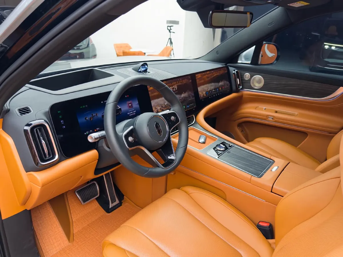 2025 AITO AITO M9 REEV 160HP REEV 52KWH,autocango,china used car exporter,china ev exporter,chinese used car exporter,chinese used ev exporter