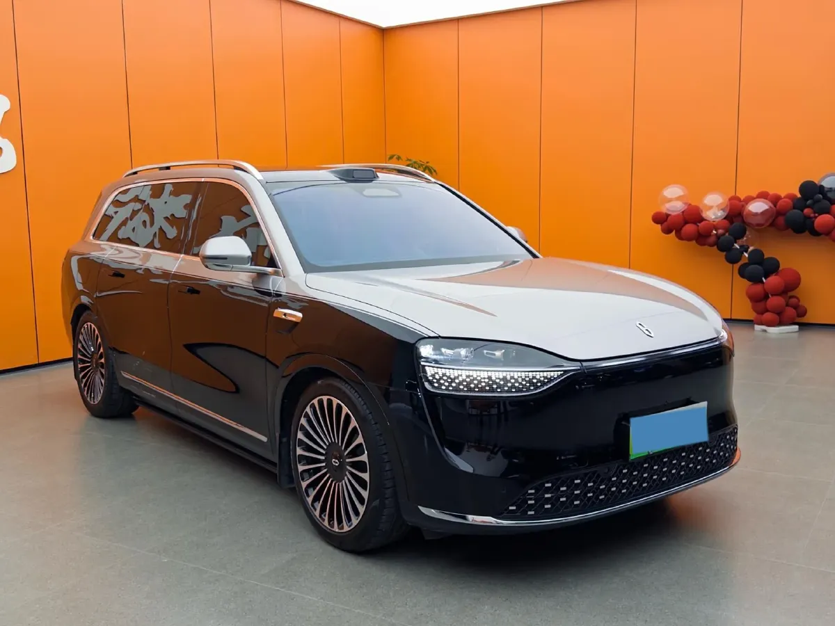 2025 AITO AITO M9 REEV 160HP REEV 52KWH,autocango,china used car exporter,china ev exporter,chinese used car exporter,chinese used ev exporter