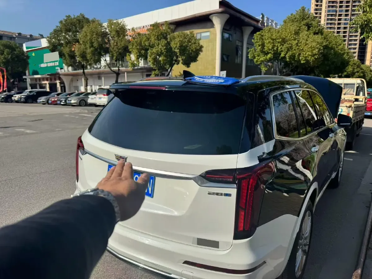 2022 Cadillac XT6 2.0T 237HP L4 9AT,autocango,china used car exporter,china ev exporter,chinese used car exporter,chinese used ev exporter