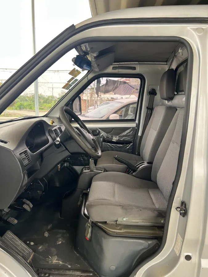 2016 WuLing ZhiGuang Mini Truck 1.2L 82HP L4 5MT,autocango,china used car exporter,china ev exporter,chinese used car exporter,chinese used ev exporter