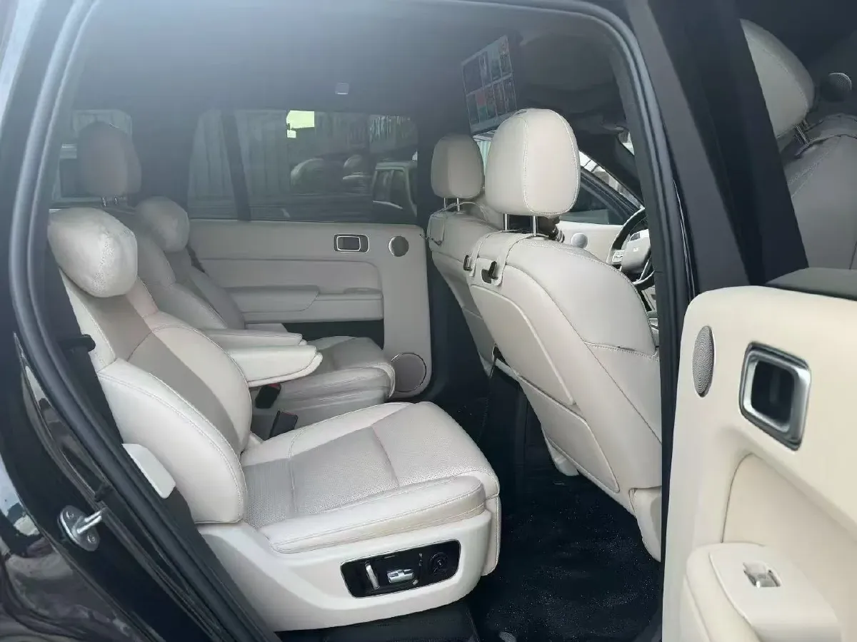 2022 Li L9 Range Extended 154HP REEV 42.6KWH,autocango,china used car exporter,china ev exporter,chinese used car exporter,chinese used ev exporter