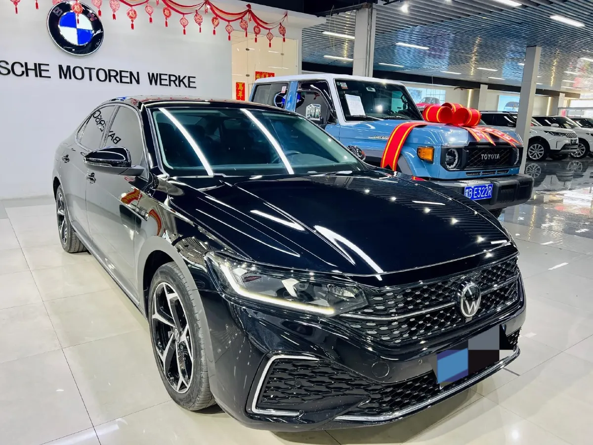2024 Volkswagen Passat 2.0T 186HP L4 7DCT,autocango,china used car exporter,china ev exporter,chinese used car exporter,chinese used ev exporter