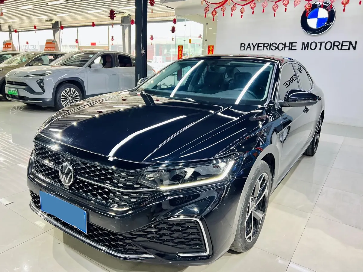 2024 Volkswagen Passat 2.0T 186HP L4 7DCT,autocango,china used car exporter,china ev exporter,chinese used car exporter,chinese used ev exporter