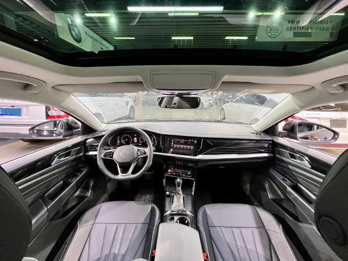 2024 Volkswagen Passat 2.0T 186HP L4 7DCT,autocango,china used car exporter,china ev exporter,chinese used car exporter,chinese used ev exporter