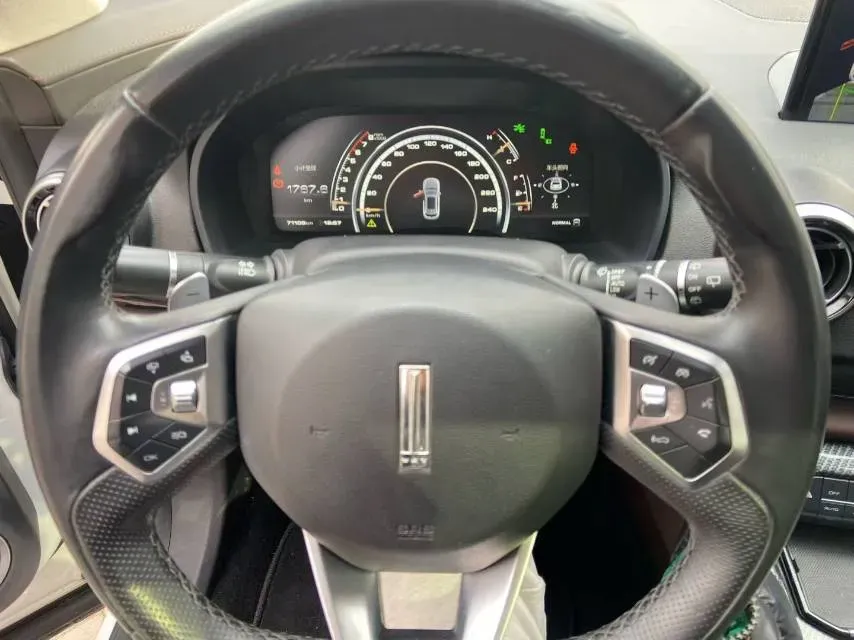 2017 WEY VV7 2.0T 234HP L4 7DCT,autocango,china used car exporter,china ev exporter,chinese used car exporter,chinese used ev exporter