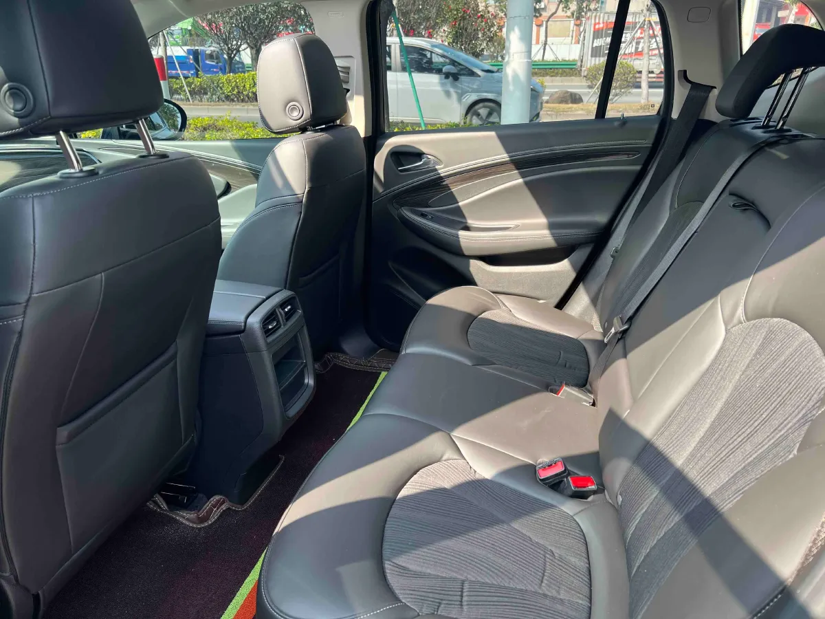 2021 Buick EnvisionPlus 1.5T 169HP L4 7DCT,autocango,china used car exporter,china ev exporter,chinese used car exporter,chinese used ev exporter