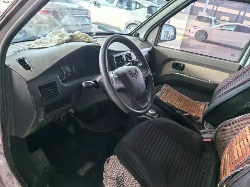 2020 WuLing EV50 BEV 43.2KWH,autocango,china used car exporter,china ev exporter,chinese used car exporter,chinese used ev exporter