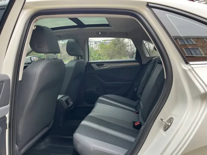 2023 Volkswagen Sagitar 1.5T 160HP L4 7DCT,autocango,china used car exporter,china ev exporter,chinese used car exporter,chinese used ev exporter