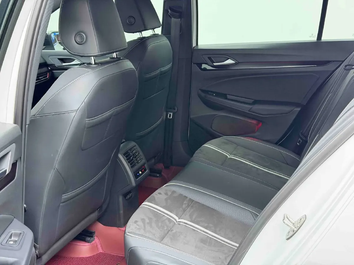 2023 Volkswagen Golf 1.4T 150HP L4 7DCT,autocango,china used car exporter,china ev exporter,chinese used car exporter,chinese used ev exporter