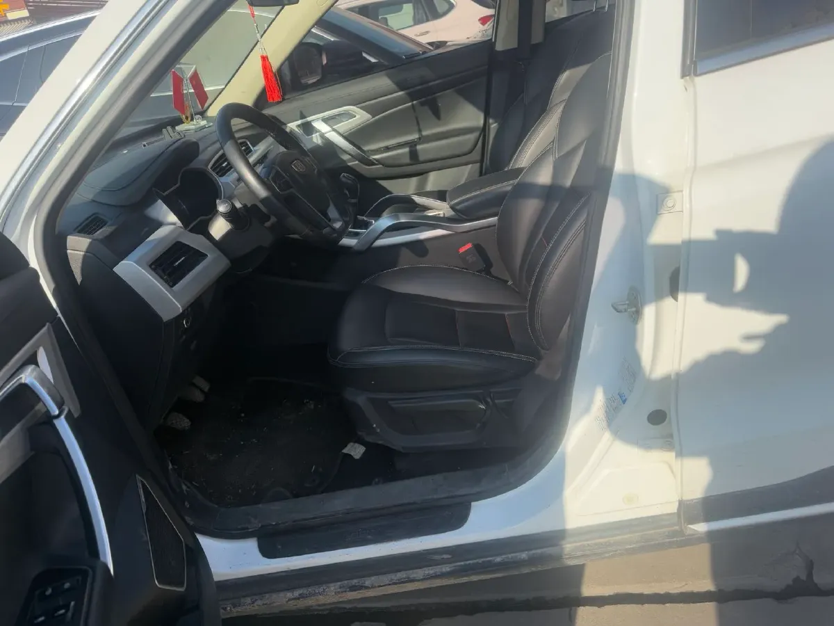 2018 Geely Azkarra 2.0L 141HP L4 6MT,autocango,china used car exporter,china ev exporter,chinese used car exporter,chinese used ev exporter