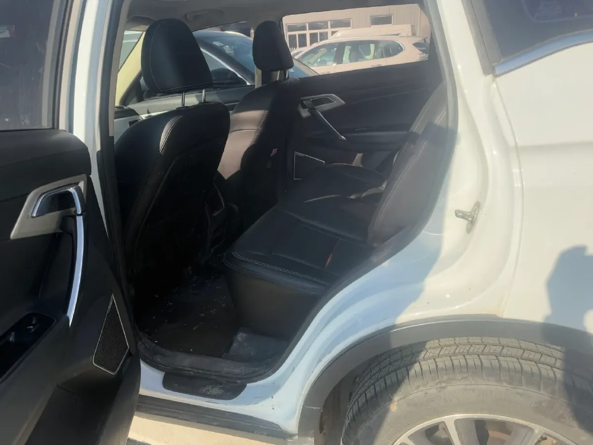 2018 Geely Azkarra 2.0L 141HP L4 6MT,autocango,china used car exporter,china ev exporter,chinese used car exporter,chinese used ev exporter