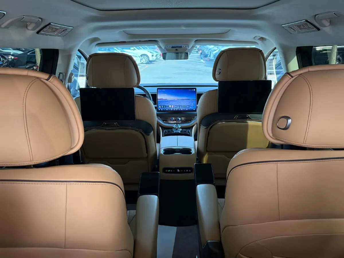 2024 Denza D9 1.5T 139HP L4 E-CVT PHEV 40KWH,autocango,china used car exporter,china ev exporter,chinese used car exporter,chinese used ev exporter