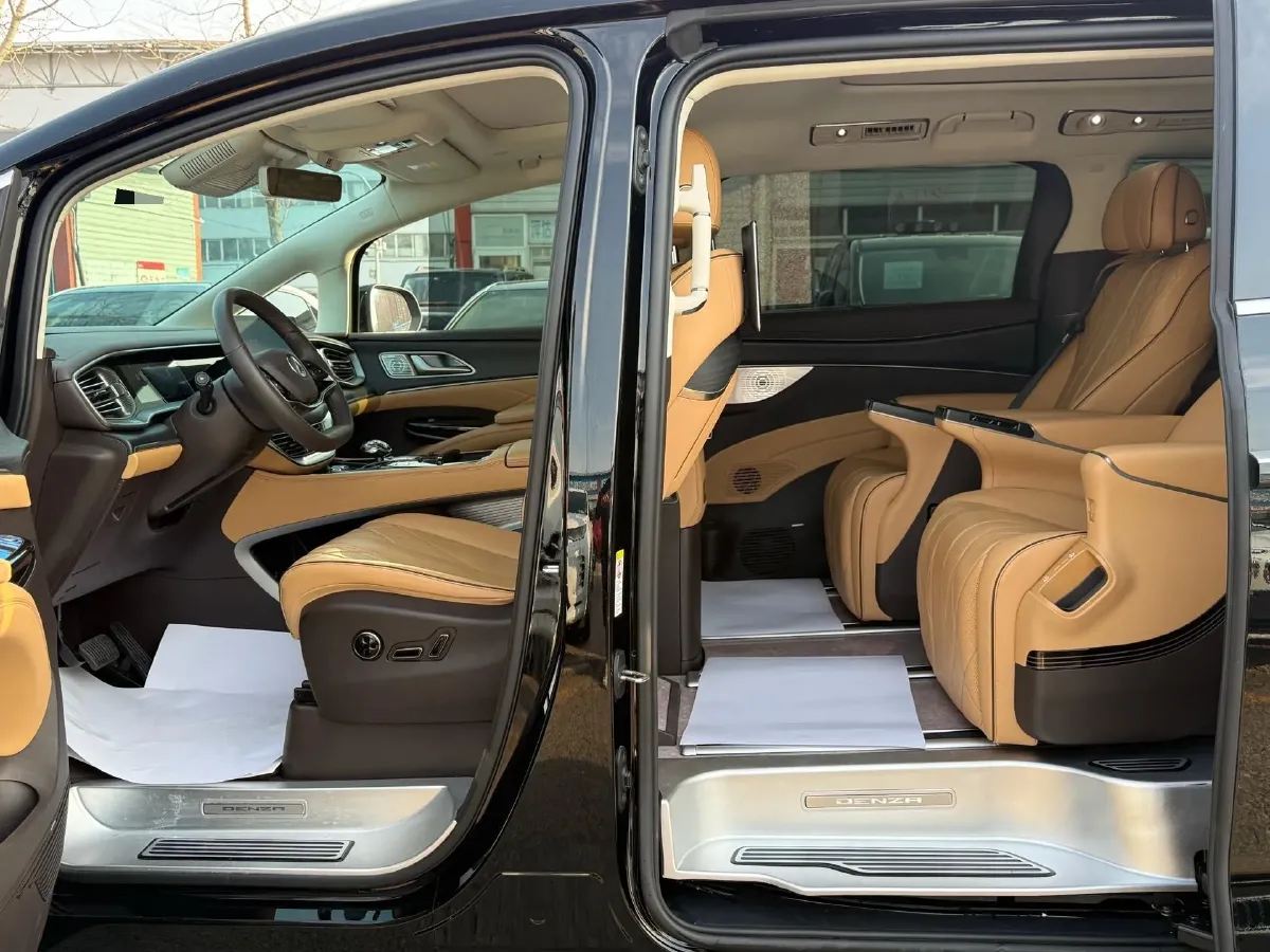 2024 Denza D9 1.5T 139HP L4 E-CVT PHEV 40KWH,autocango,china used car exporter,china ev exporter,chinese used car exporter,chinese used ev exporter