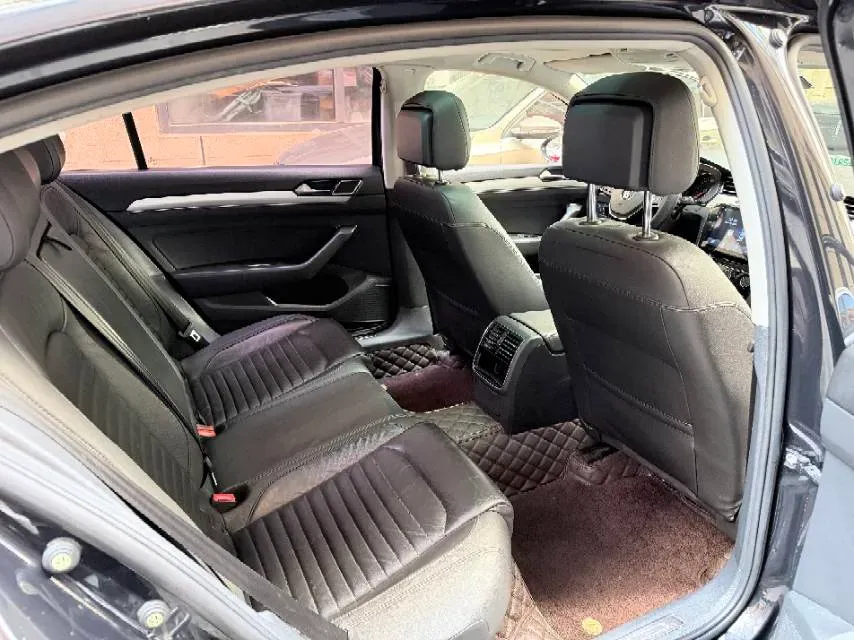 2018 Volkswagen Magotan 1.8T 180HP L4 7DCT,autocango,china used car exporter,china ev exporter,chinese used car exporter,chinese used ev exporter