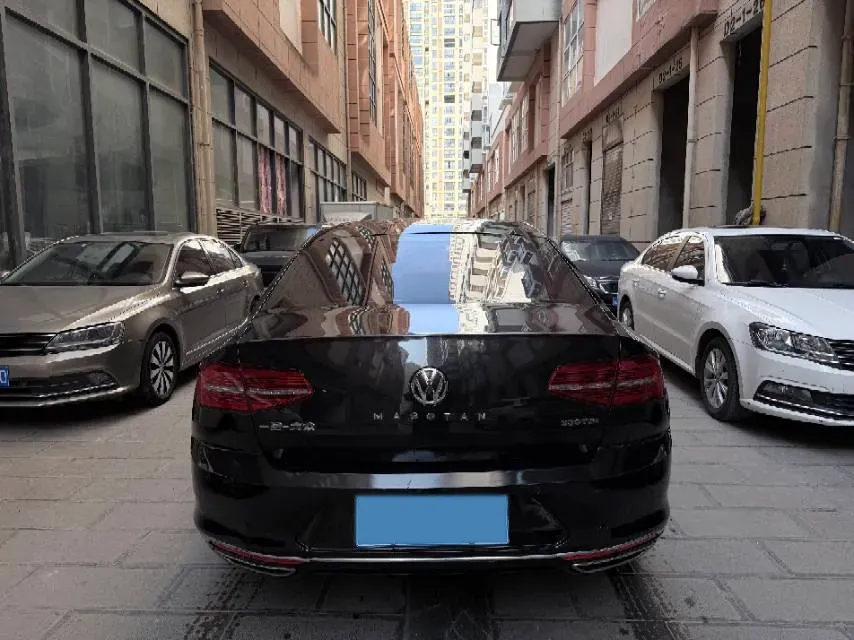 2018 Volkswagen Magotan 1.8T 180HP L4 7DCT,autocango,china used car exporter,china ev exporter,chinese used car exporter,chinese used ev exporter