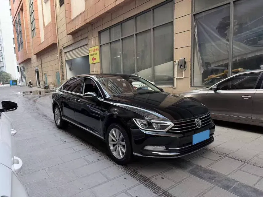 2018 Volkswagen Magotan 1.8T 180HP L4 7DCT,autocango,china used car exporter,china ev exporter,chinese used car exporter,chinese used ev exporter