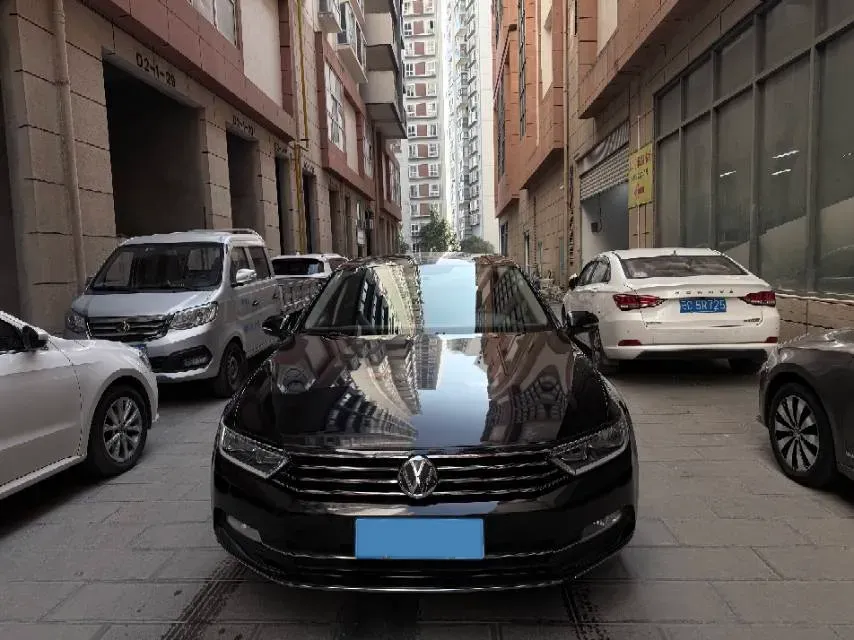 2018 Volkswagen Magotan 1.8T 180HP L4 7DCT,autocango,china used car exporter,china ev exporter,chinese used car exporter,chinese used ev exporter