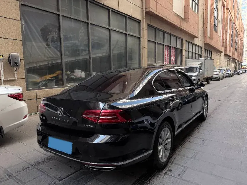 2018 Volkswagen Magotan 1.8T 180HP L4 7DCT,autocango,china used car exporter,china ev exporter,chinese used car exporter,chinese used ev exporter