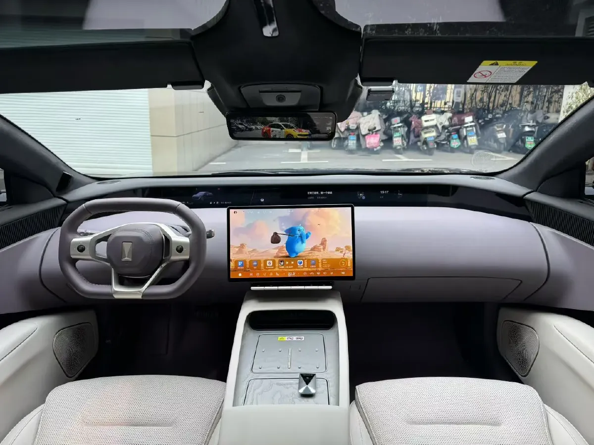 2025 Avatr 12 1.5T 156HP L4 REEV,autocango,china used car exporter,china ev exporter,chinese used car exporter,chinese used ev exporter