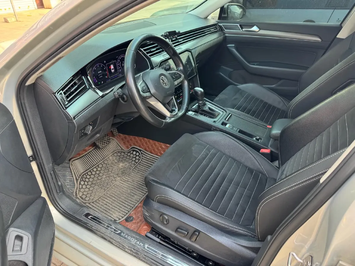 2020 Volkswagen Magotan 2.0T 220HP L4 7DCT,autocango,china used car exporter,china ev exporter,chinese used car exporter,chinese used ev exporter