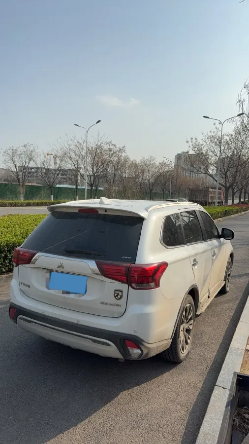 2019 Mitsubishi Outlander 2.4L 192HP L4 CVT,autocango,china used car exporter,china ev exporter,chinese used car exporter,chinese used ev exporter