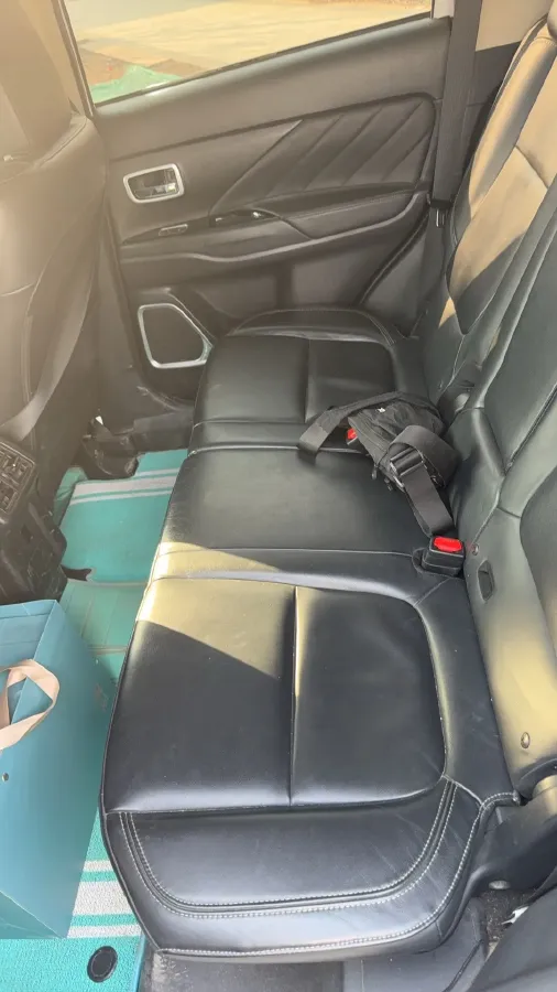 2019 Mitsubishi Outlander 2.4L 192HP L4 CVT,autocango,china used car exporter,china ev exporter,chinese used car exporter,chinese used ev exporter