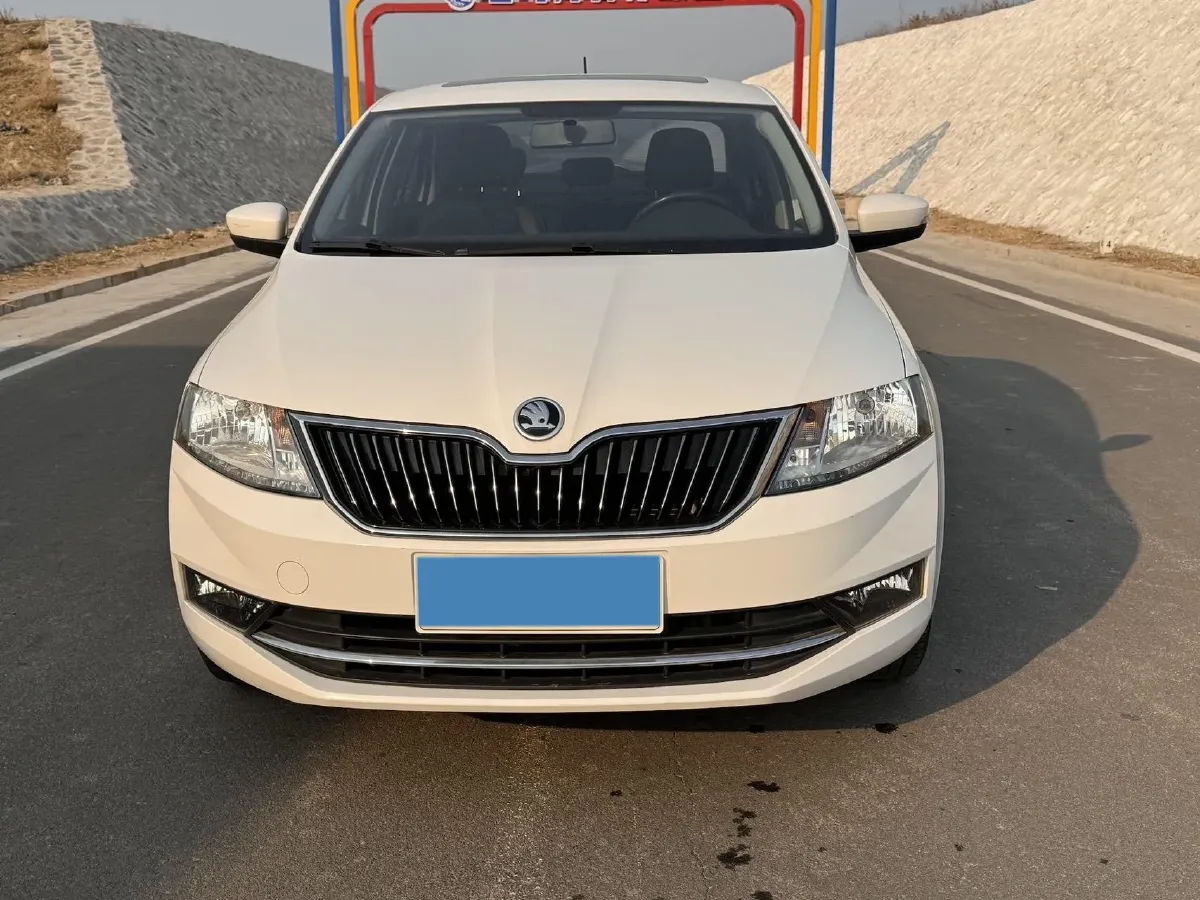 2019 SWM G01 1.5T 156HP L4 6MT,autocango,china used car exporter,china ev exporter,chinese used car exporter,chinese used ev exporter