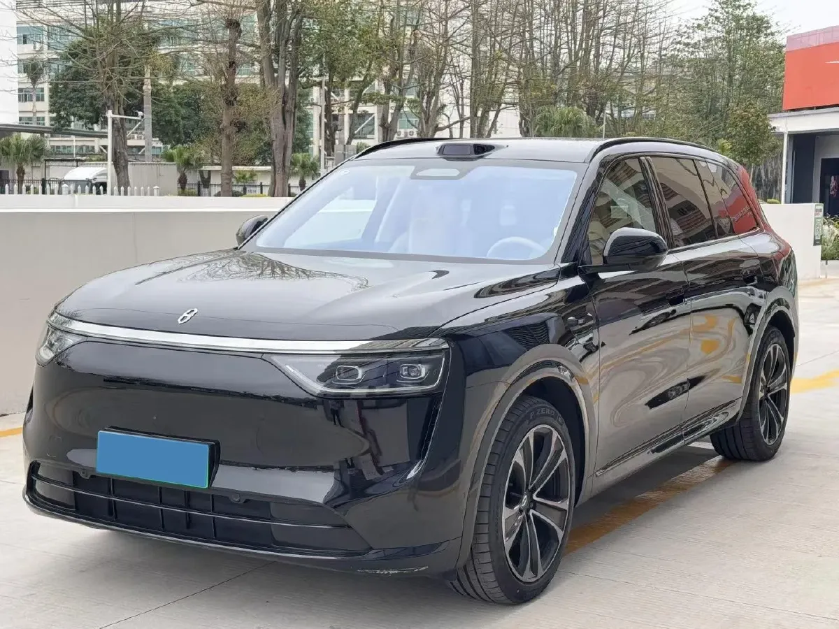 2025 AITO AITO M8 REEV 160HP REEV 53.4KWH,autocango,china used car exporter,china ev exporter,chinese used car exporter,chinese used ev exporter