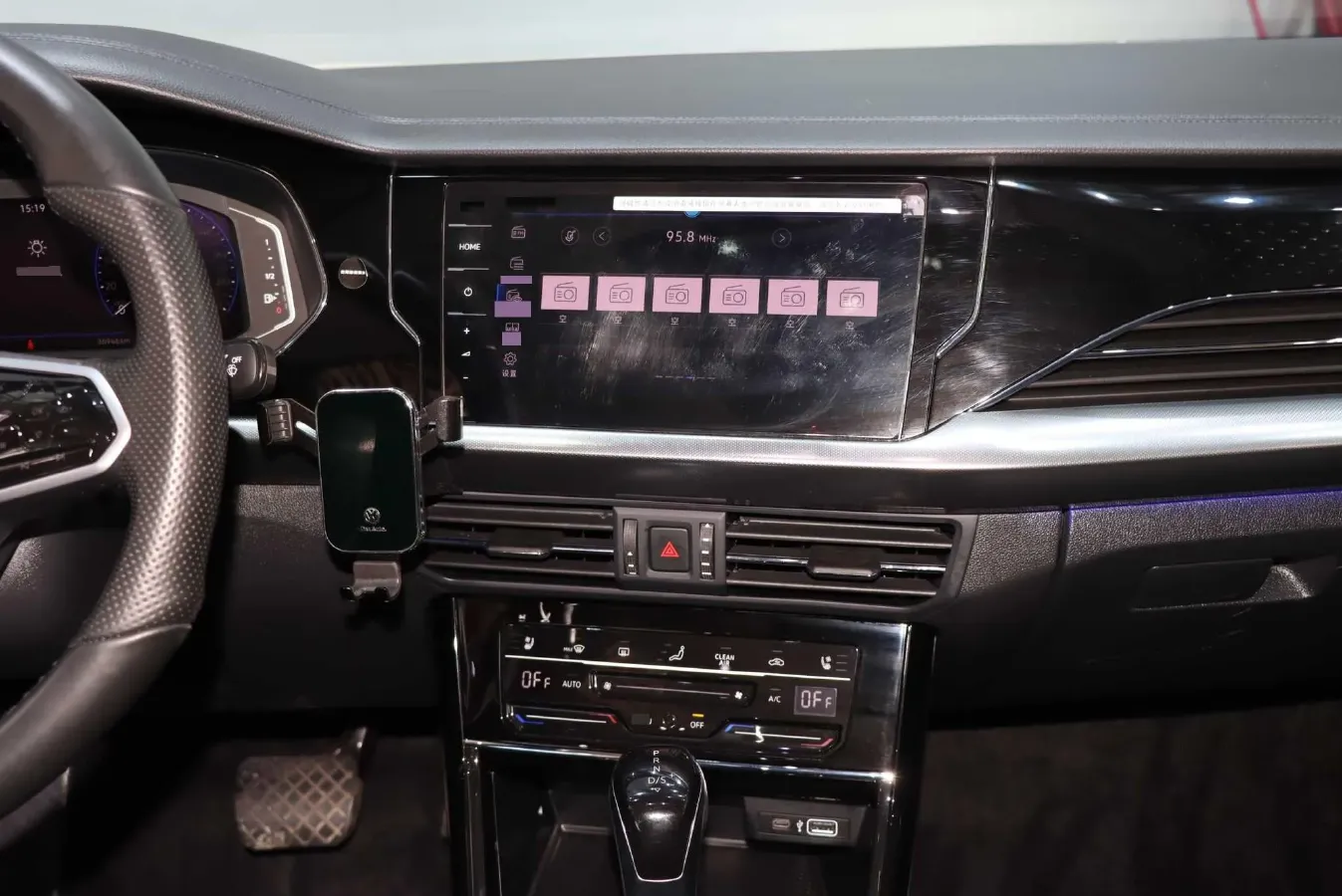 2023 Volkswagen Passat 2.0T 186HP L4 7DCT,autocango,china used car exporter,china ev exporter,chinese used car exporter,chinese used ev exporter