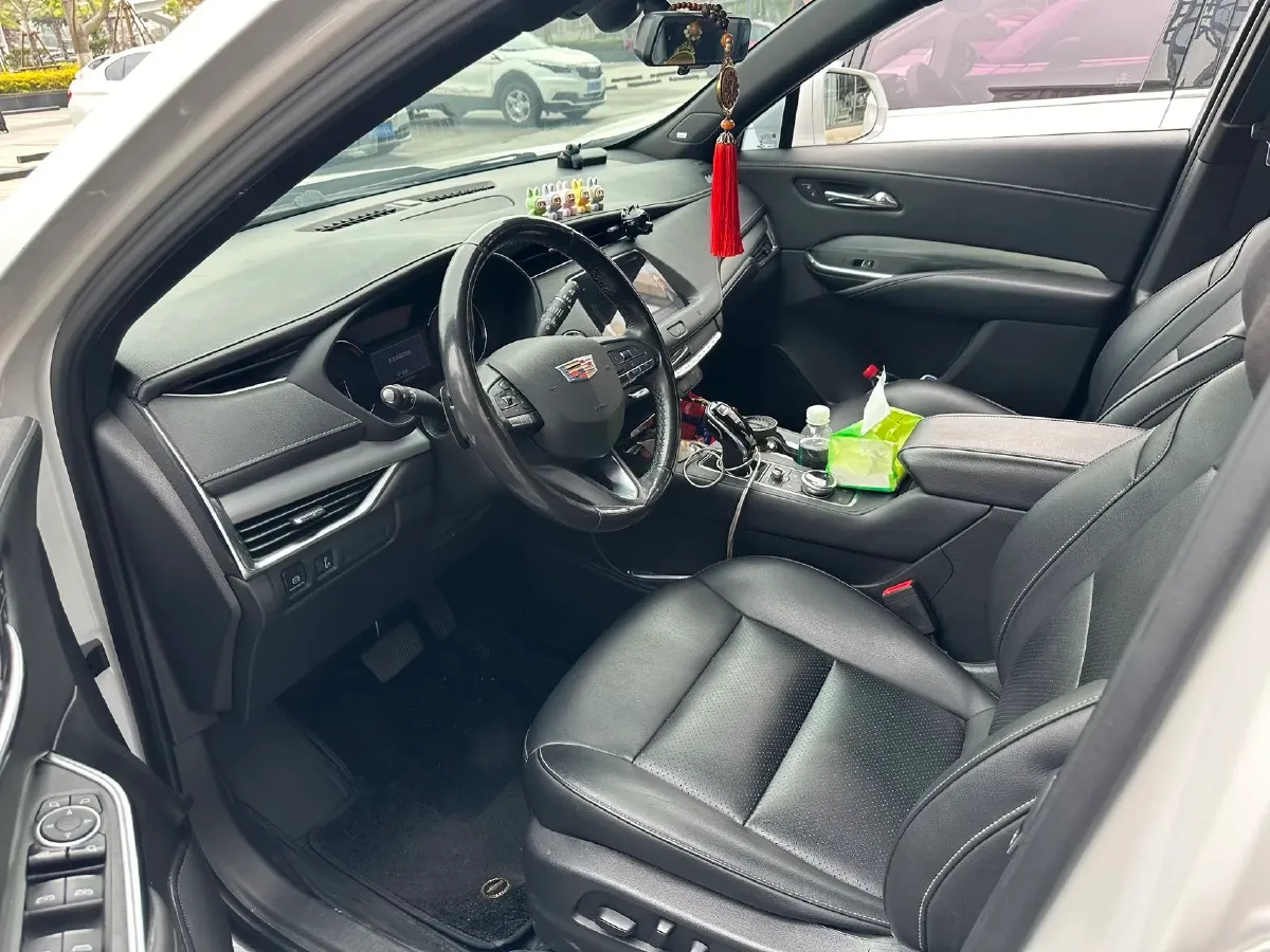 2020 Cadillac XT4 2.0T 241HP L4 9AT,autocango,china used car exporter,china ev exporter,chinese used car exporter,chinese used ev exporter