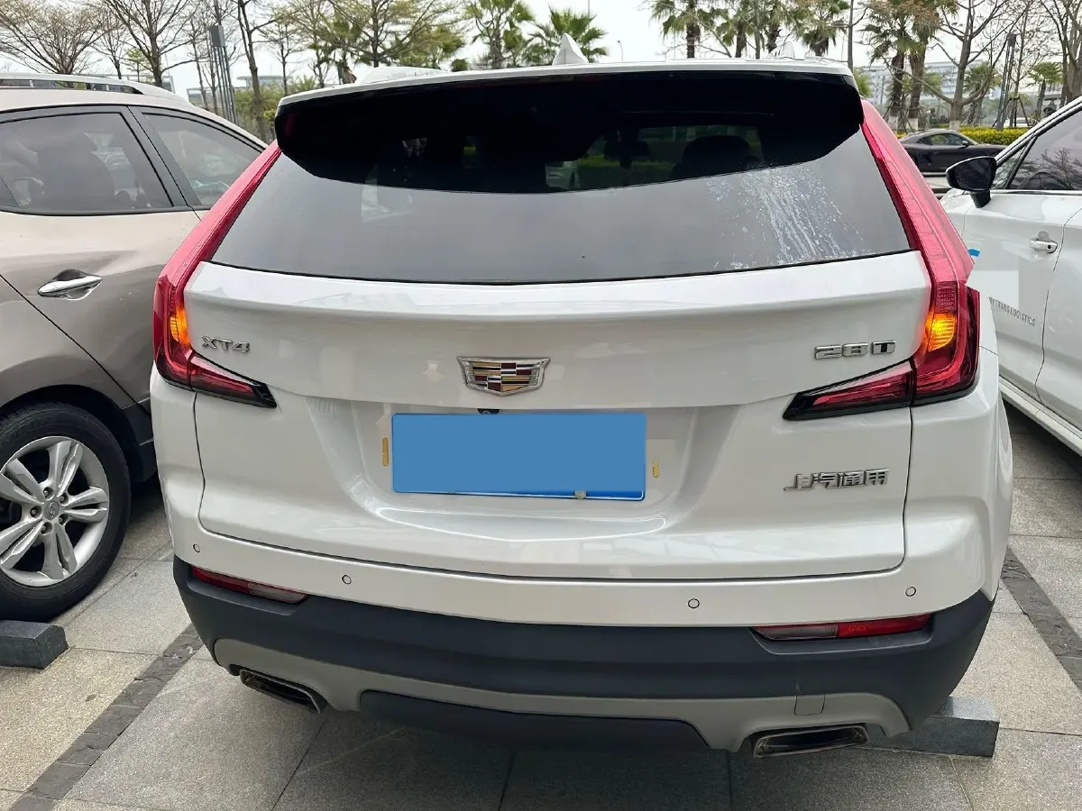 2020 Cadillac XT4 2.0T 241HP L4 9AT,autocango,china used car exporter,china ev exporter,chinese used car exporter,chinese used ev exporter