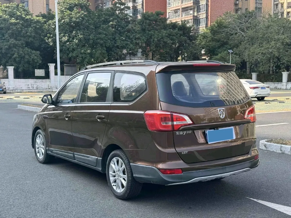2016 BaoJun 730 1.5T 150HP L4 6MT,autocango,china used car exporter,china ev exporter,chinese used car exporter,chinese used ev exporter