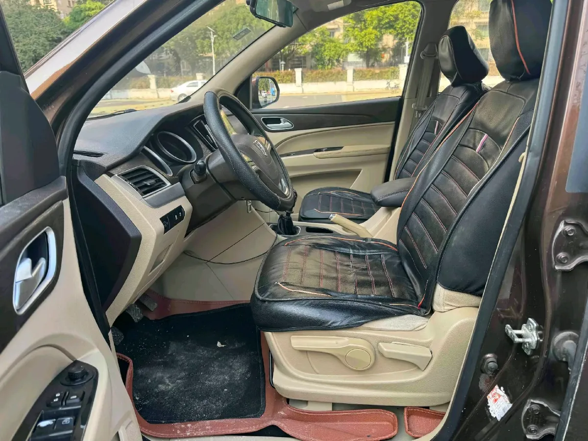 2016 BaoJun 730 1.5T 150HP L4 6MT,autocango,china used car exporter,china ev exporter,chinese used car exporter,chinese used ev exporter