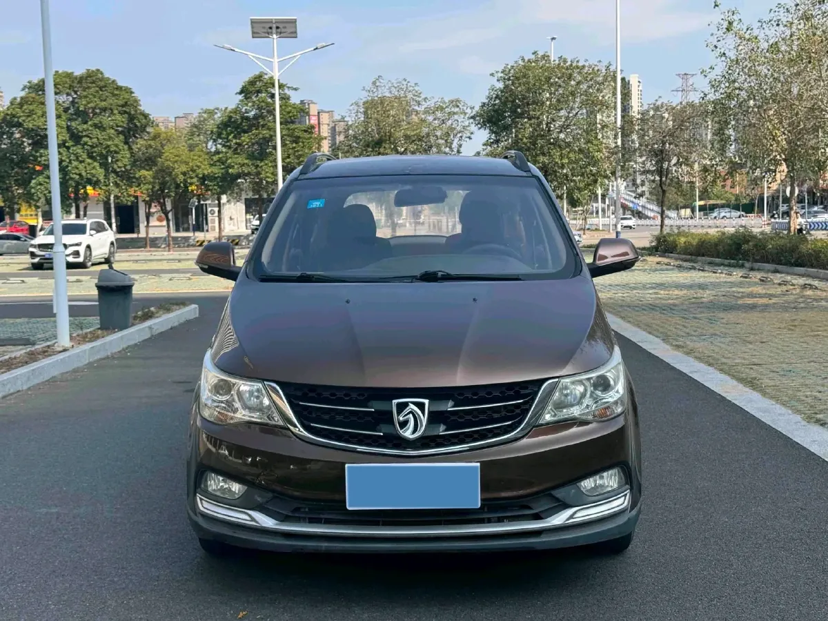 2016 BaoJun 730 1.5T 150HP L4 6MT,autocango,china used car exporter,china ev exporter,chinese used car exporter,chinese used ev exporter