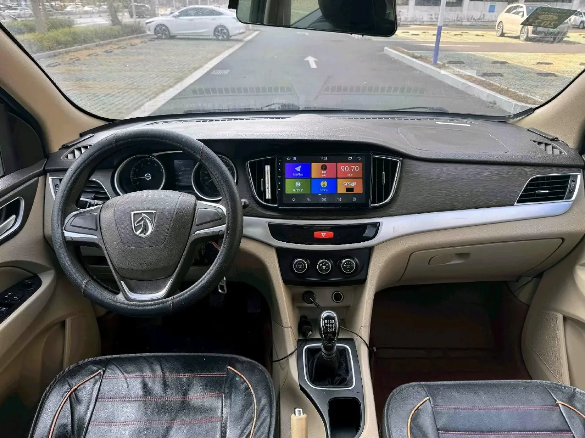 2016 BaoJun 730 1.5T 150HP L4 6MT,autocango,china used car exporter,china ev exporter,chinese used car exporter,chinese used ev exporter