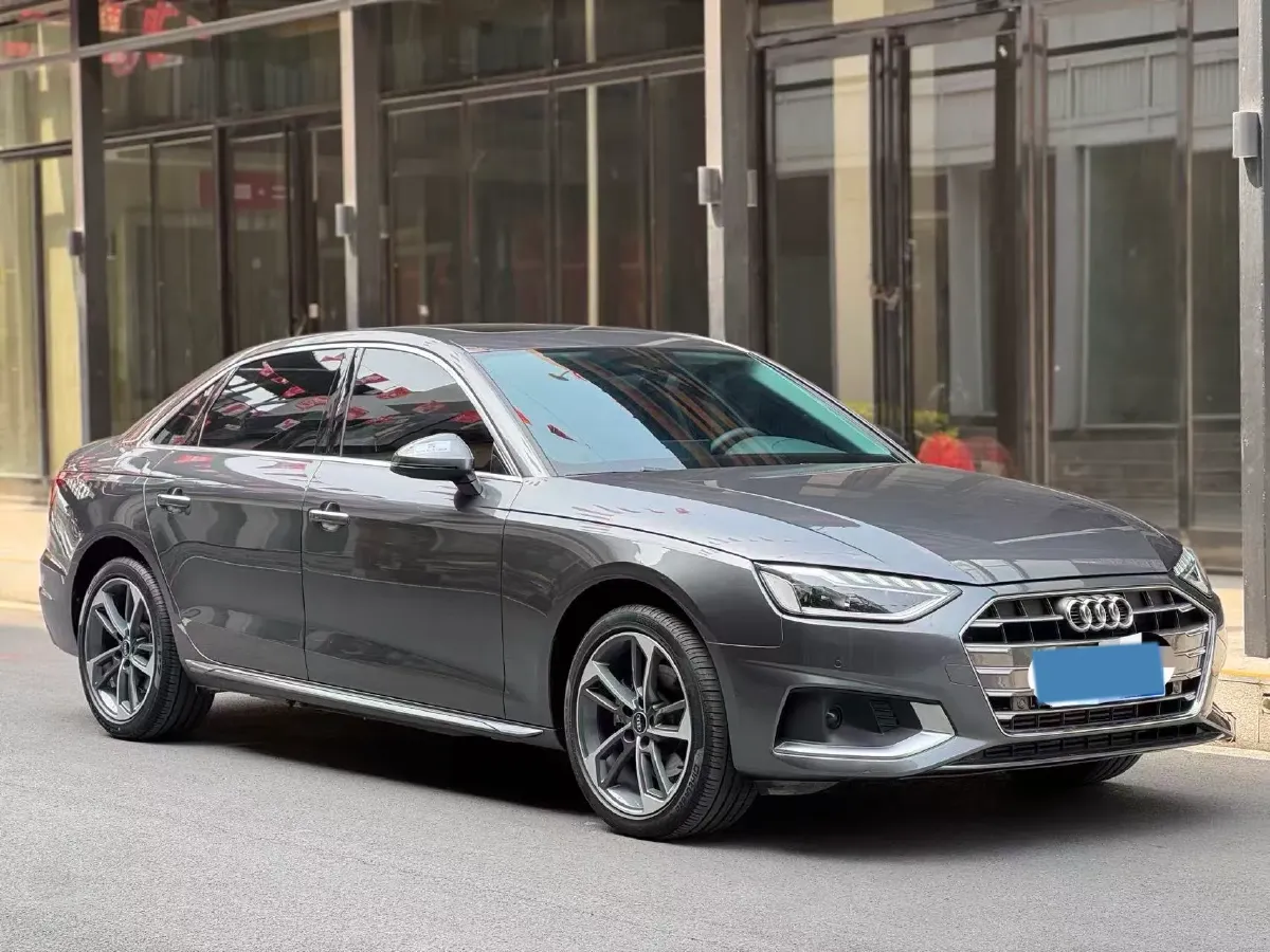 2022 Audi A4L 2.0T 190HP L4 7DCT,autocango,china used car exporter,china ev exporter,chinese used car exporter,chinese used ev exporter