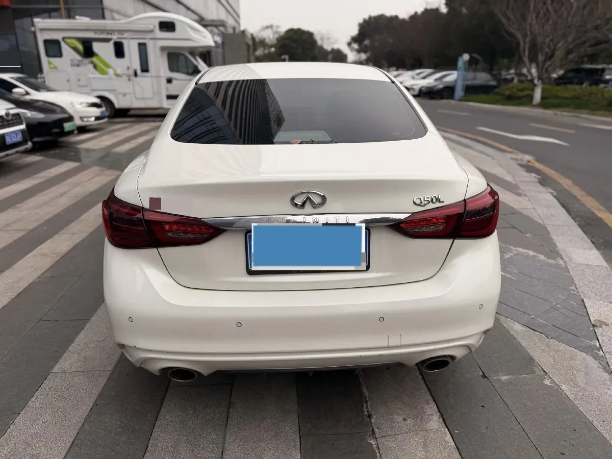 2018 Jeep Grand Commander 2.0T 265HP L4 9AT,autocango,china used car exporter,china ev exporter,chinese used car exporter,chinese used ev exporter